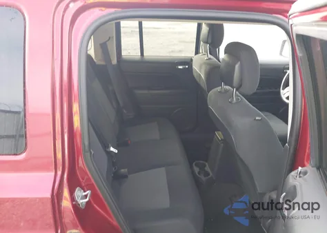 2014 Jeep Patriot Latitude z USA, uszkodzony, nr VIN 1C4NJPFB1ED917520